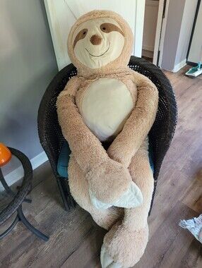 Hug & Luv 5' Sloth With Velcro Hands EUC Soft Fluffy Huggable Brown Tan Adorable